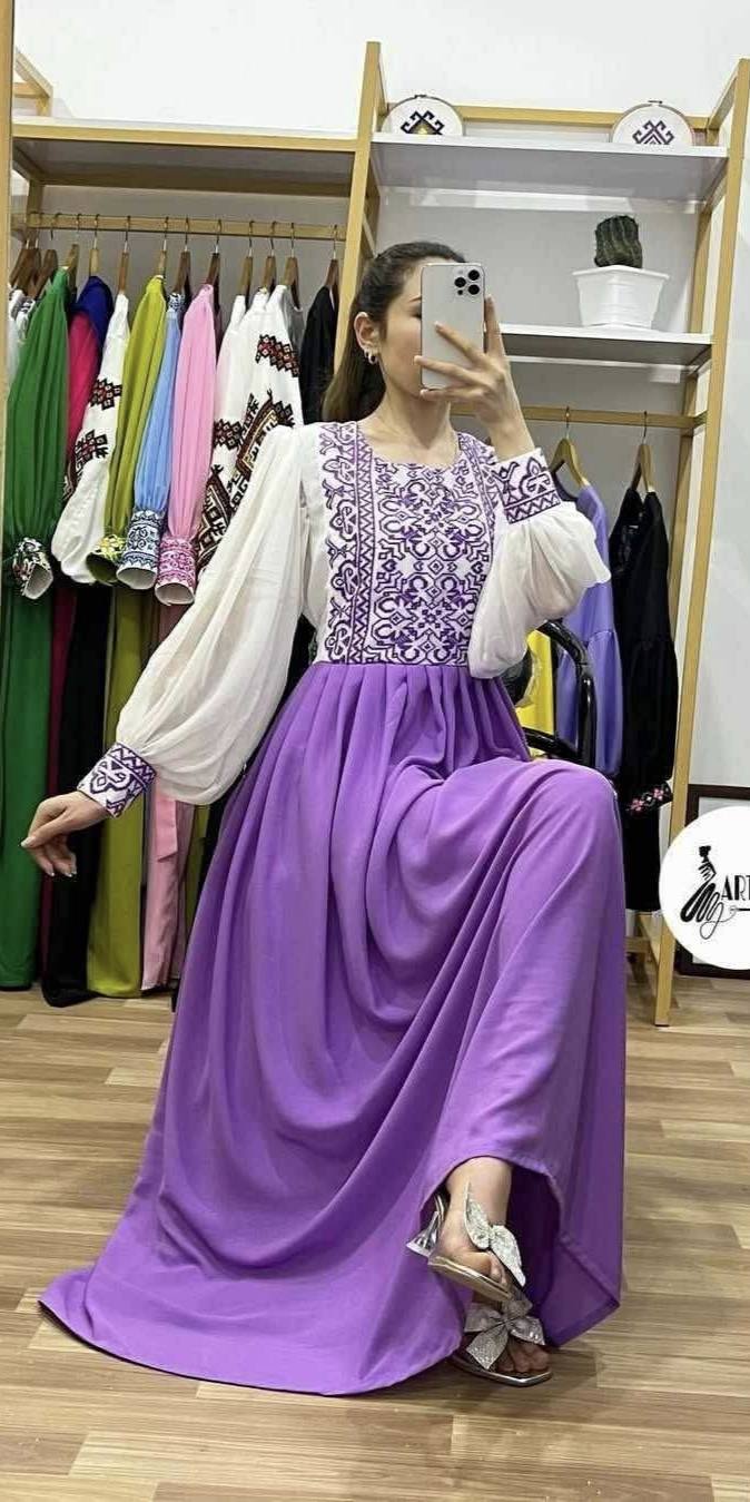 Embroidere Chery Gown