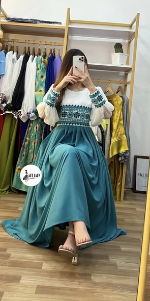 Embroidere Chery Gown