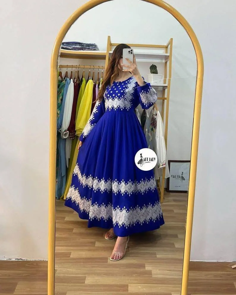 Dubble panel Chery Gown